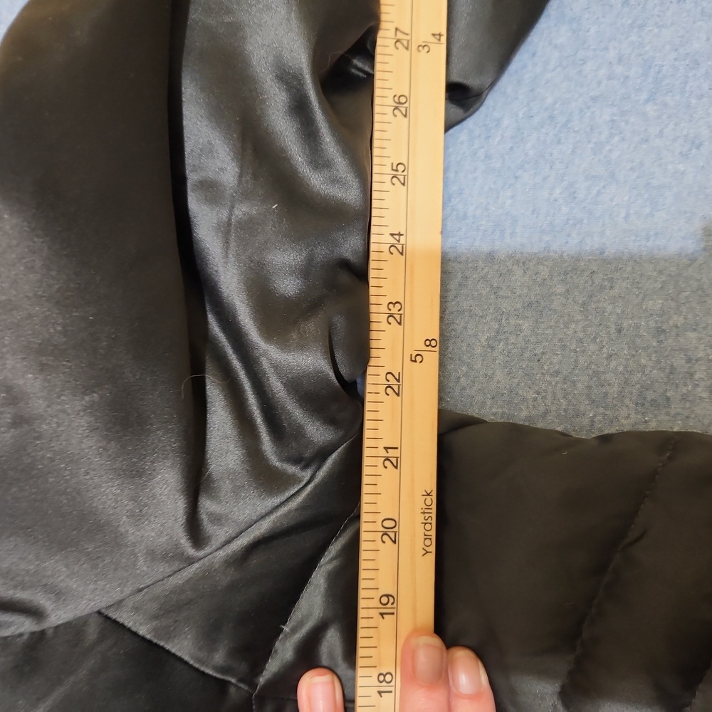 DKNY down filled puffer coat. Size XL - Picture 5 of 6